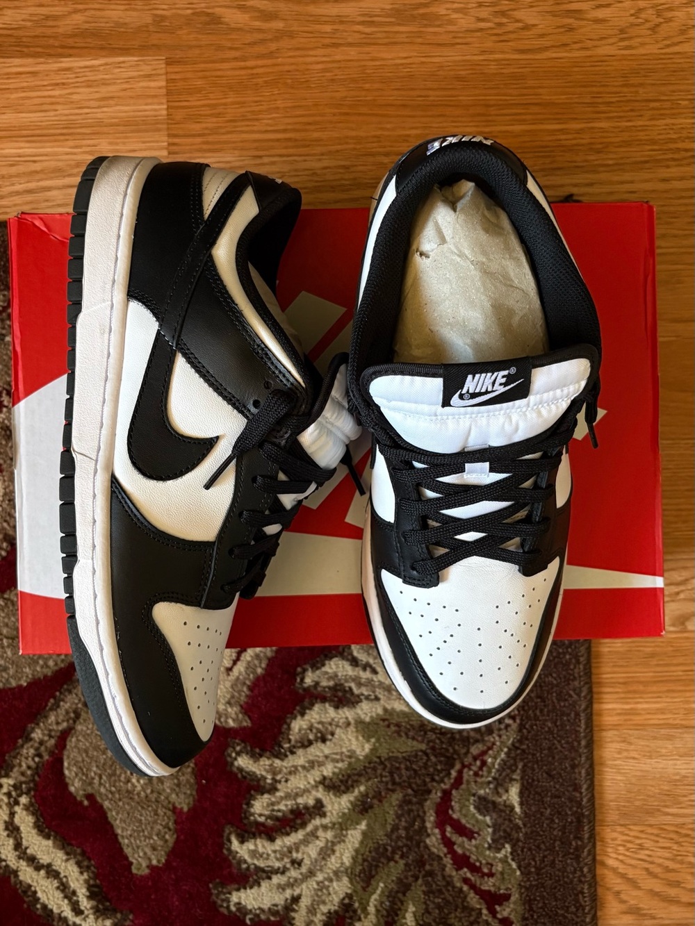 Nike Black and White Women’s Low-Top Sneakers